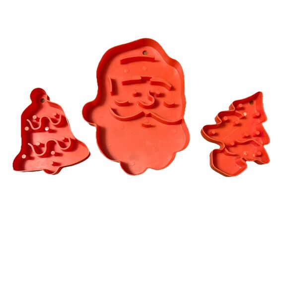 Vintage L.T.T.C 1978 Red Plastic Christmas Cookie Cutters Santa Small Bell Tree - Picture 1 of 5